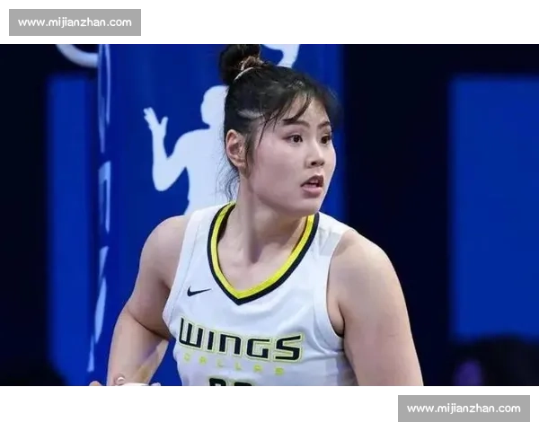 段冉:李月汝飞翼队目标稳定轮换 15-20 分钟成关键 段冉:李月汝飞翼队目标稳定轮换 15-20 分钟成关键
